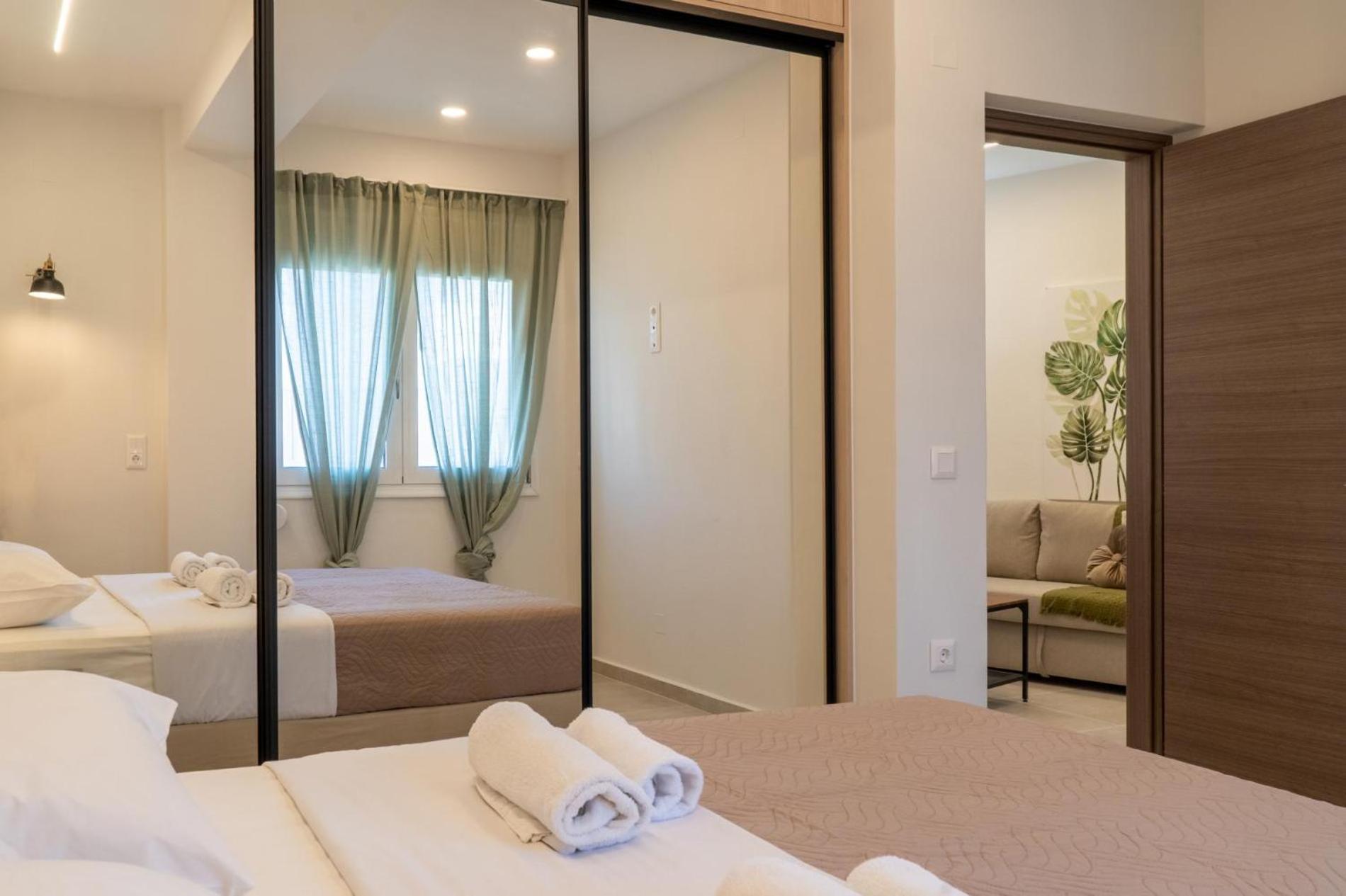 Pananos Sq. House II Apartment Heraklion  Bagian luar foto